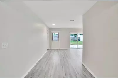 4550 16th Avenue N, Saint Petersburg, FL 33713 - Photo 8