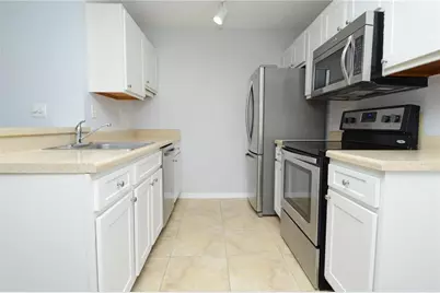 10263 Gandy Boulevard N #2116, Saint Petersburg, FL 33702 - Photo 8