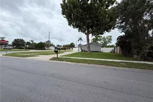 820 San Salvador Dr, Dunedin, FL 34698 - Photo 2