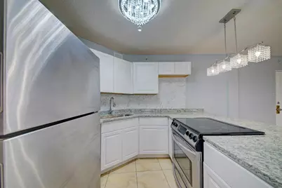 3315 58th Avenue S #306, Saint Petersburg, FL 33712 - Photo 8