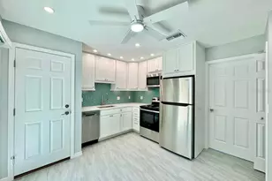 4306 Porpoise Dr, Tampa, FL 33617 - Photo 10
