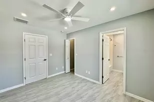 4306 Porpoise Dr, Tampa, FL 33617 - Photo 14