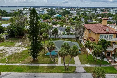 835 Bruce Avenue, Clearwater Beach, FL 33767 - Photo 2