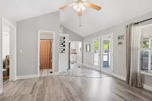 7201 5th Ave N, Saint Petersburg, FL 33701 - Photo 14