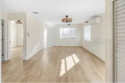 1301 26th Avenue S, Saint Petersburg, FL 33705 - Photo 8