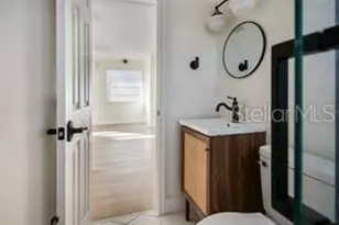 1301 26th Ave S, Saint Petersburg, FL 33705 - Photo 22