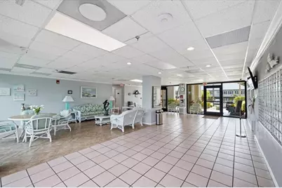 7050 Sunset Drive S #216, Saint Petersburg, FL 33707 - Photo 34