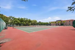 7050 Sunset Dr S, Saint Petersburg, FL 33707 - Photo 24