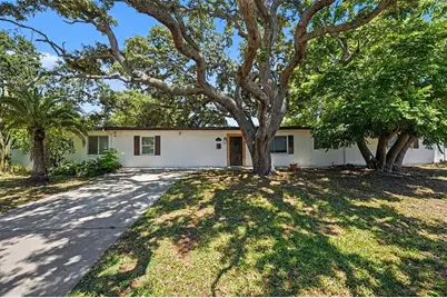 217 Garden Circle, Belleair, FL 33756 - Photo 1