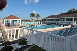 3640 41st Ln S, Saint Petersburg, FL 33711 - Photo 2