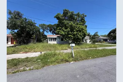 39 NW 13th Avenue, Delray Beach, FL 33444 - Photo 2