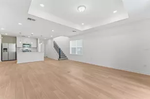 5344 Spring Maiden Circle, Apollo Beach, FL 33572 - Photo 8