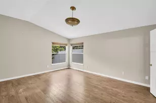 12415 Rustic View Ct, Tampa, FL 33635 - Photo 4