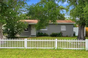 2430 N Ramona Cir, Tampa, FL 33612 - Photo 1