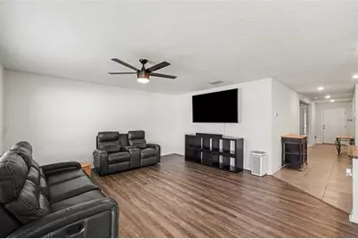 10213 Cloudburst Court, Riverview, FL 33578 - Photo 4