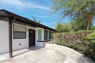 1736 W Country Club, Tampa, FL 33612 - Photo 10