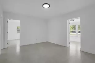 1736 W Country Club, Tampa, FL 33612 - Photo 46