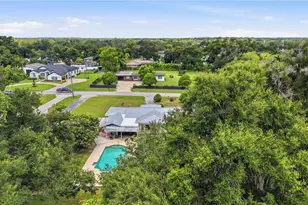 1011 Emerald Dr, Brandon, FL 33511 - Photo 32