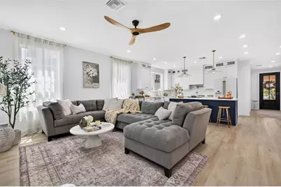 1717 Massachusetts Avenue NE, Saint Petersburg, FL 33703 - Photo 2