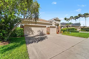 27236 Hollybrook Trail, Wesley Chapel, FL 33544 - Photo 2