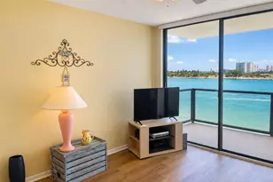 450 S Gulfview Blvd, Clearwater Beach, FL 33767 - Photo 12