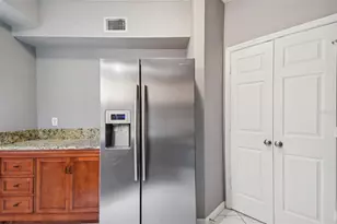 1201 Bay Club Cir, Tampa, FL 33607 - Photo 38