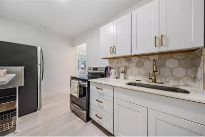 14060 Miramar Avenue, Saint Petersburg, FL 33708 - Photo 20