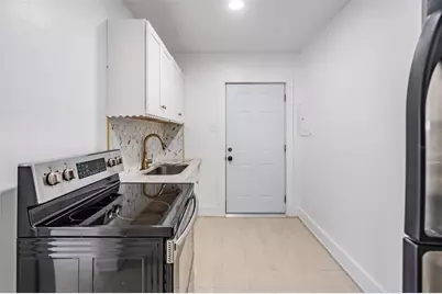 14060 Miramar Avenue, Saint Petersburg, FL 33708 - Photo 30