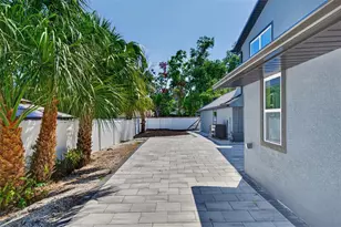 310 Park St N, Saint Petersburg, FL 33710 - Photo 76