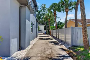 310 Park St N, Saint Petersburg, FL 33710 - Photo 74