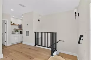 310 Park St N, Saint Petersburg, FL 33710 - Photo 48