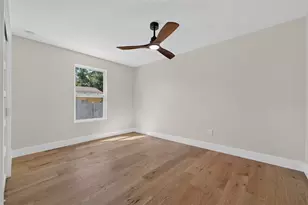 310 Park St N, Saint Petersburg, FL 33710 - Photo 34