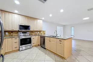 2103 162nd St E, Bradenton, FL 34211 - Photo 8