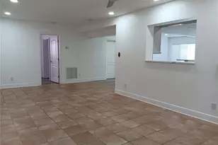 4864 Lake Charles Dr N, Kenneth City, FL 33709 - Photo 12