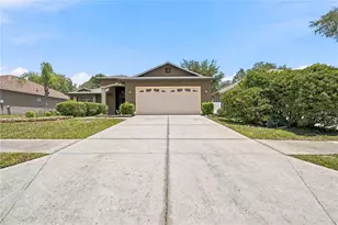 13475 Teaberry Ln, Spring Hill, FL 34609 - Photo 4