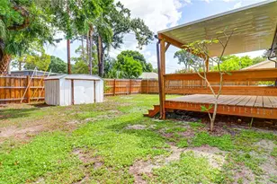 8110 Diagonal Rd N, Saint Petersburg, FL 33702 - Photo 44