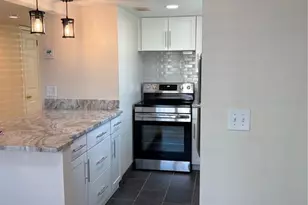 555 69th Ave, Saint Petersburg, FL 33706 - Photo 10