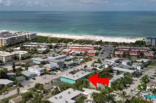555 69th Ave, Saint Petersburg, FL 33706 - Photo 2
