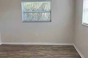 555 69th Ave, Saint Petersburg, FL 33706 - Photo 18