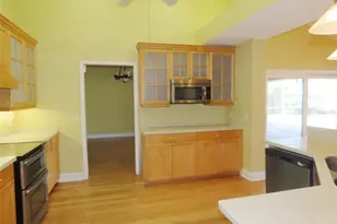 7555 Pine Valley Ln, Seminole, FL 33776 - Photo 6