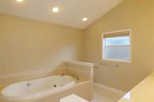 7555 Pine Valley Ln, Seminole, FL 33776 - Photo 16
