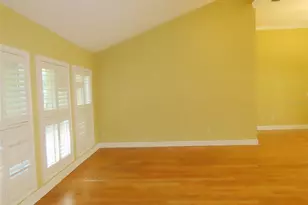 7555 Pine Valley Ln, Seminole, FL 33776 - Photo 12