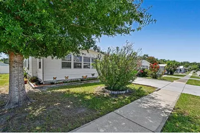 3902 Julie Drive, Wesley Chapel, FL 33543 - Photo 2