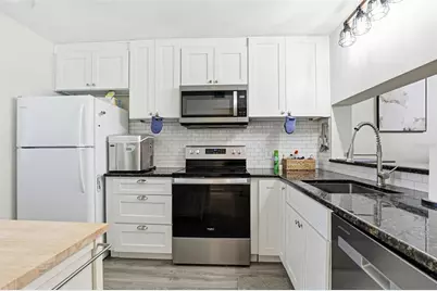 2424 W Tampa Bay Boulevard #M404, Tampa, FL 33607 - Photo 4