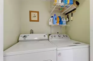 3810 37th St S, Saint Petersburg, FL 33711 - Photo 10