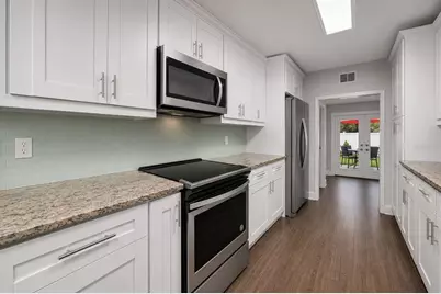 726 38th Avenue N, Saint Petersburg, FL 33704 - Photo 6