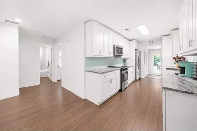 726 38th Avenue N, Saint Petersburg, FL 33704 - Photo 8