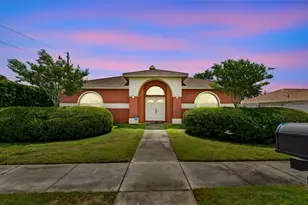 7791 Carver Ct, Seminole, FL 33772 - Photo 1