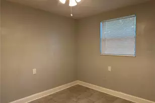 461 89th Ave N, Saint Petersburg, FL 33702 - Photo 10