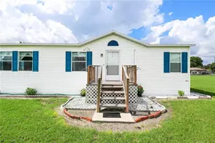 36630 Chancey Rd, Zephyrhills, FL 33541 - Photo 1